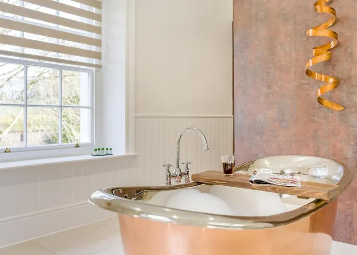 4 Bed In Oc-e34641 Vakantiehuis