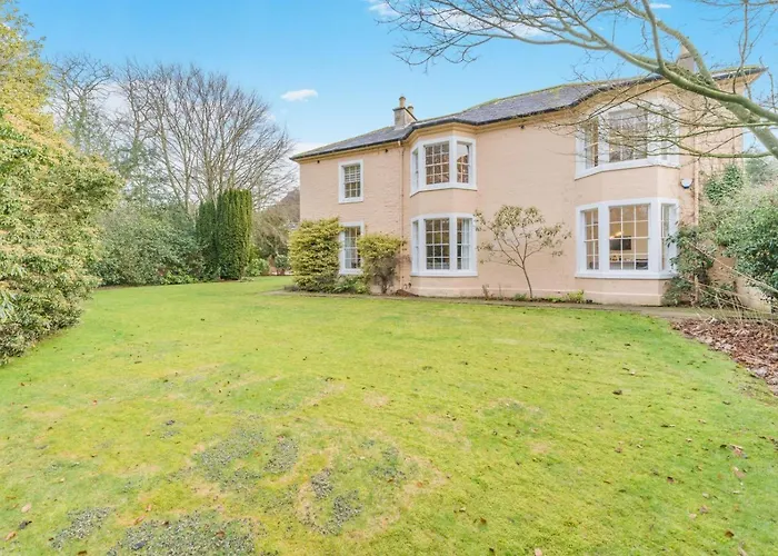 4 Bed In Oc-e34641 Vakantiehuis *